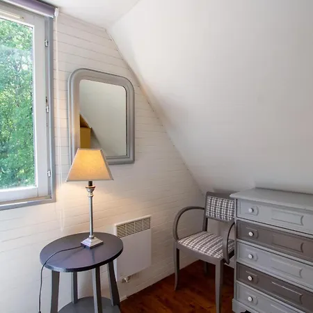 Rustique Au Coeur Du Perigord Noir Avec Terrasse Et Confort Inclus - Fr-1-616-397 *